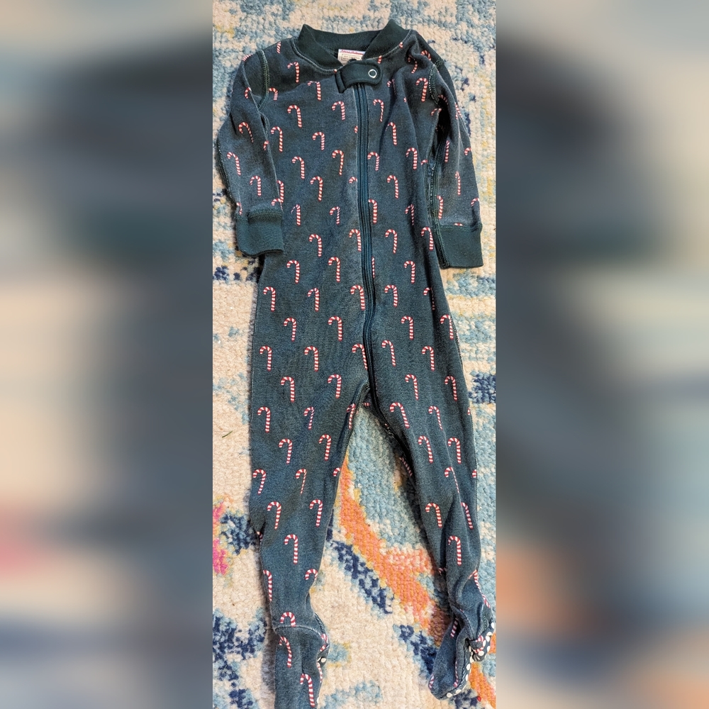 Hanna Andersson candy cane PJs 6-12m